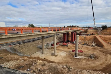Monitorizan mediante tecnología fotónica la reconstrucción del puente de la CV-36 afectado por la DANA